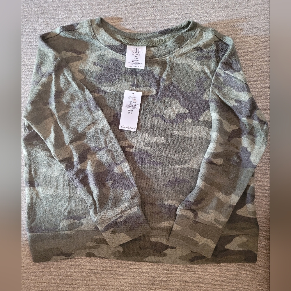NWT - XS (4-5) Girls Gap Soft Spun Sweater